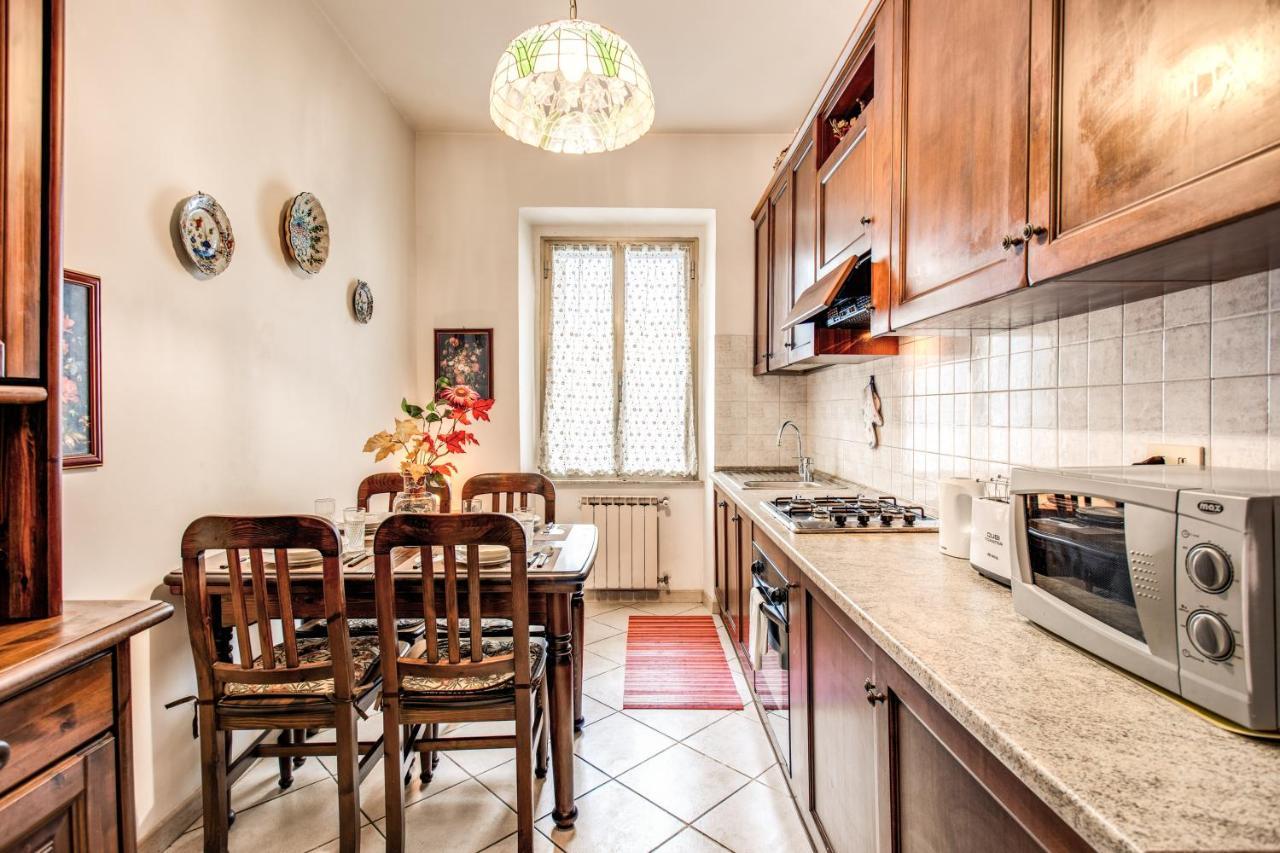 Apartment Warm In Ancient Building In Vatican-p S Pietro