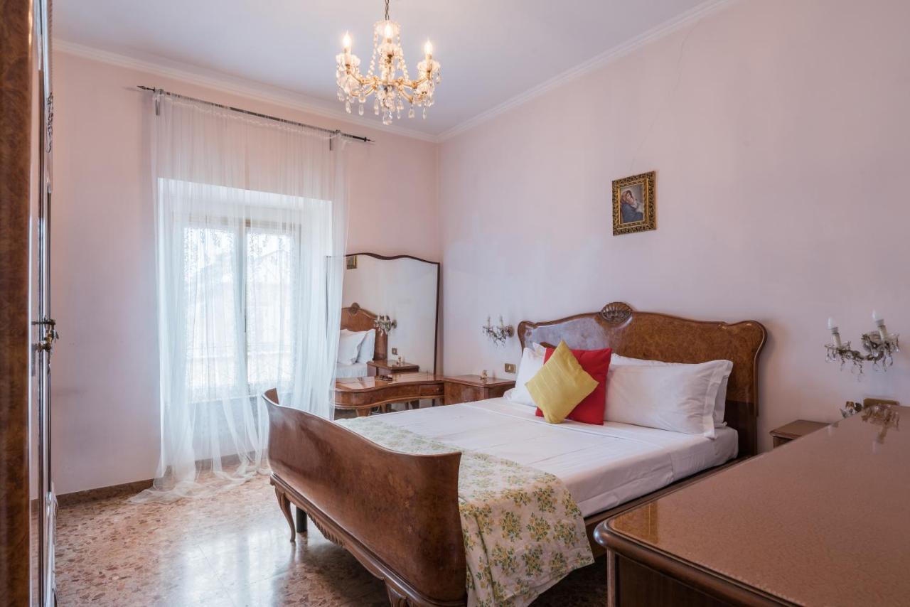 Apartment Warm In Ancient Building In Vatican-p S Pietro