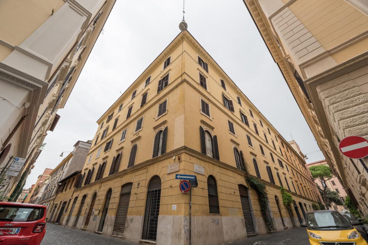Warm In Ancient Building In Vatican-p S Pietro Apartment *