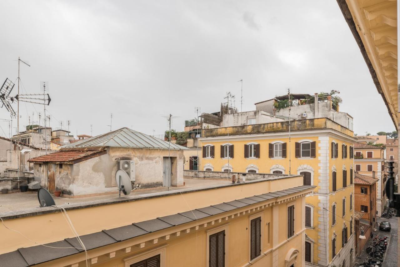 Warm In Ancient Building In Vatican-p S Pietro Apartment *