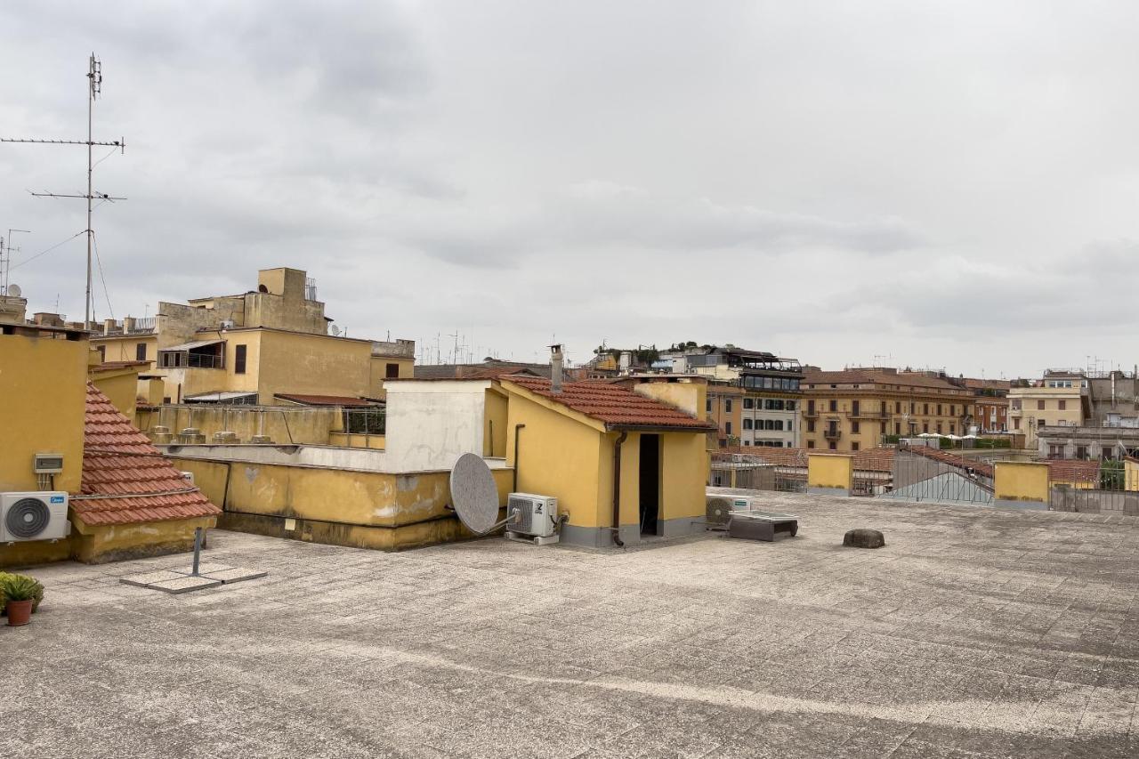 Apartment Warm In Ancient Building In Vatican-p S Pietro
